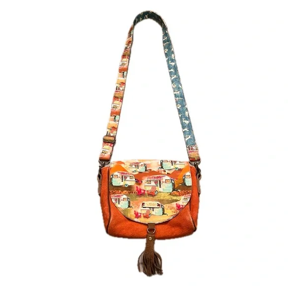 Handmade cloth leather vintage camper crossbody indigenous bag Marisa Wilfong - Picture 2 of 10